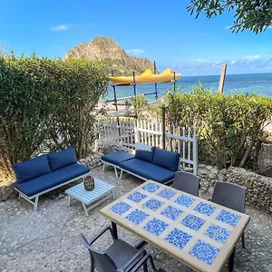 Vakantiehuis Dimore Di Mare - Beachfront 