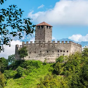 Castello Di Zumelle Mel